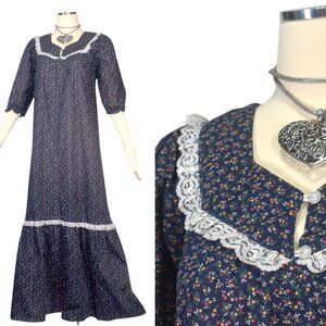 Vintage 70s Calico Print Maxi Dress Lace Accents Prairie Aikane Hawaii M